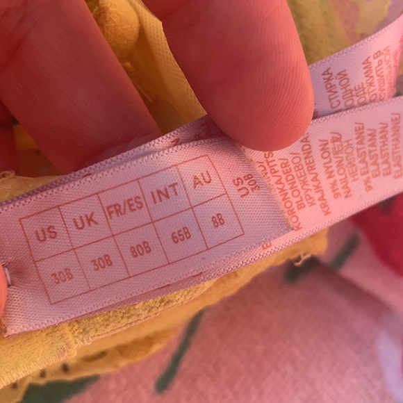 Scalloped Lace Unlined Bra and bottoms NWT 🥰 - Picture 11 of 13